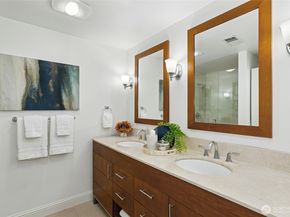 18707 SE Newport Way 102, Issaquah WA 98027