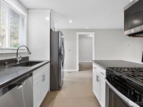 30548 5th Avenue SW, Federal Way WA 98023