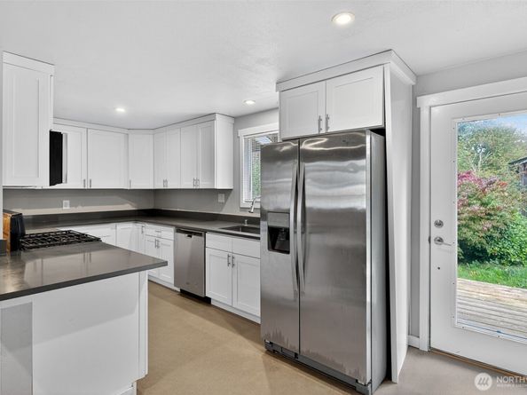 30548 5th Avenue SW, Federal Way WA 98023