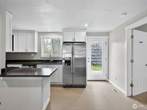 30548 5th Avenue SW, Federal Way WA 98023