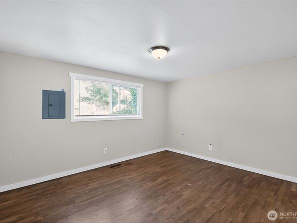 30548 5th Avenue SW, Federal Way WA 98023