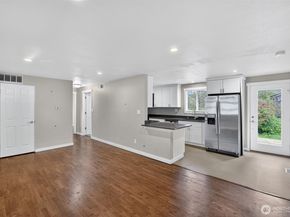 30548 5th Avenue SW, Federal Way WA 98023