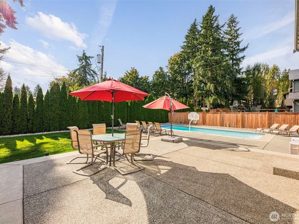 816 218th Street SE, Bothell WA 98021