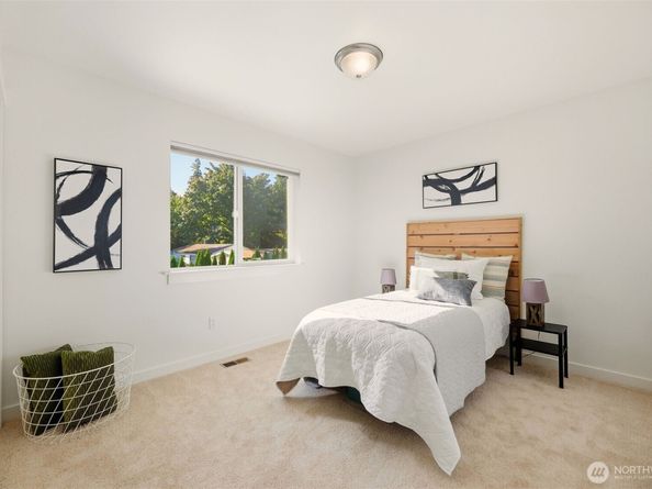 816 218th Street SE, Bothell WA 98021