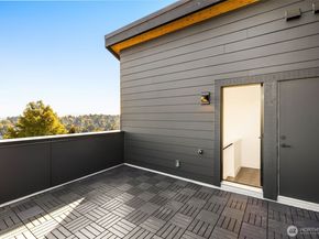 113 24th Avenue E A, Seattle WA 98112