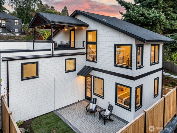 3644 33rd Avenue W, Seattle WA 98199
