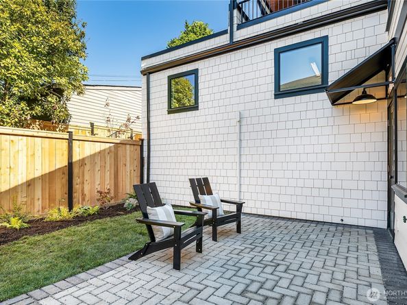 3644 33rd Avenue W, Seattle WA 98199