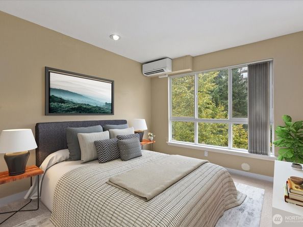 925 110th Avenue NE PH05, Bellevue WA 98004