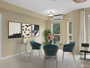 925 110th Avenue NE PH05, Bellevue WA 98004