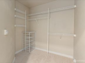 925 110th Avenue NE PH05, Bellevue WA 98004