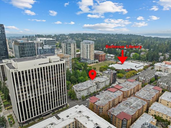 925 110th Avenue NE PH05, Bellevue WA 98004