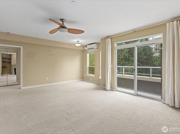 925 110th Avenue NE PH05, Bellevue WA 98004