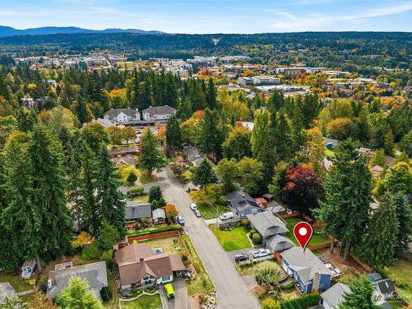 9625 164th Avenue NE, Redmond WA 98052