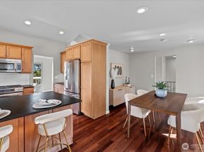 16813 NE 33rd Street, Bellevue WA 98008