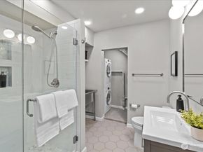 16813 NE 33rd Street, Bellevue WA 98008