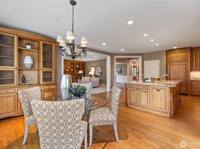 2753 204th Lane NE, Sammamish WA 98074
