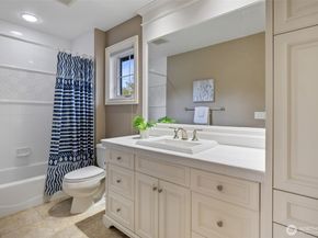 2753 204th Lane NE, Sammamish WA 98074