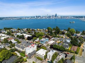 1613 California Avenue SW 101, Seattle WA 98116