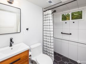 20231 37th Avenue NE, Lake Forest Park WA 98155