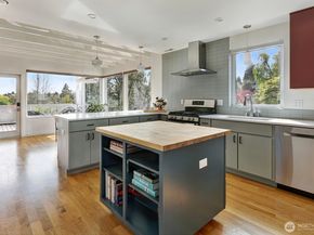 3203 E James Street, Seattle WA 98122