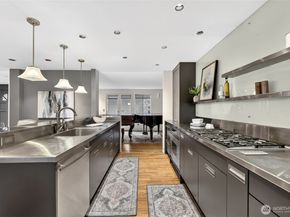 6640 114th Avenue SE, Bellevue WA 98006