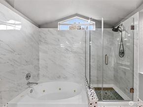 6640 114th Avenue SE, Bellevue WA 98006