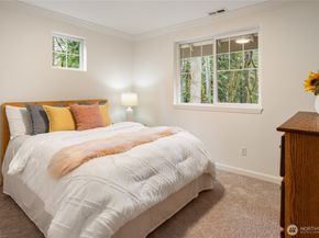 19540 159th Place NE, Woodinville WA 98072