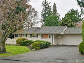 921 Sunset Way, Bellevue WA 98004