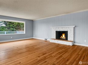 921 Sunset Way, Bellevue WA 98004