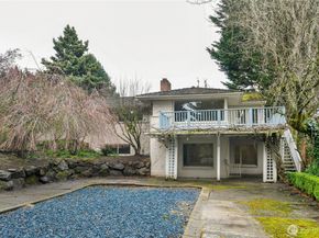 921 Sunset Way, Bellevue WA 98004