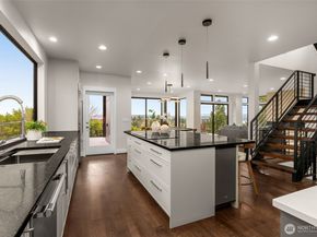 6038 50th Avenue NE, Seattle WA 98115