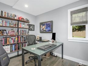 6065 NE 135th Street, Kirkland WA 98034