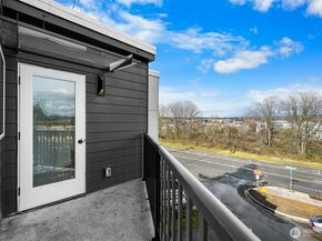 4047 25TH Avenue W, Seattle WA 98199