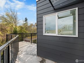 4047 25TH Avenue W, Seattle WA 98199
