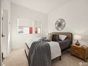 12526 15th Avenue NE D, Seattle WA 98125