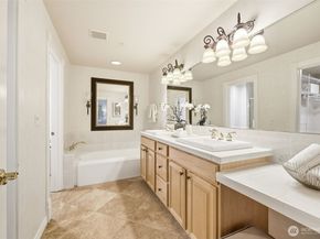 1600 Alki Avenue SW 202, Seattle WA 98116