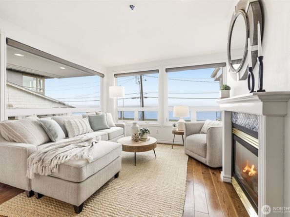 1600 Alki Avenue SW 202, Seattle WA 98116