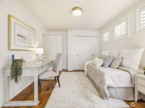 1600 Alki Avenue SW 202, Seattle WA 98116