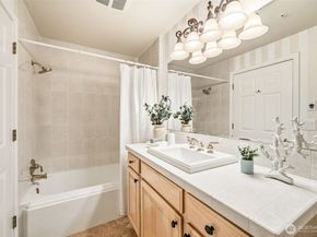 1600 Alki Avenue SW 202, Seattle WA 98116