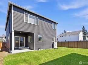 6302 SW 206th Pl, Lynnwood WA 98036
