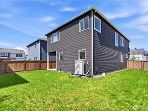 6302 SW 206th Pl, Lynnwood WA 98036