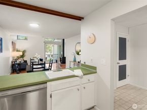 6439 139th Avenue NE 25, Redmond WA 98052