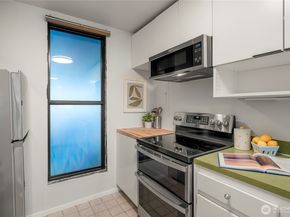 6439 139th Avenue NE 25, Redmond WA 98052