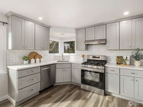 6023 35th Avenue SW, Seattle WA 98126