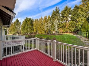 18638 NE 55th Way LL1863, Redmond WA 98052