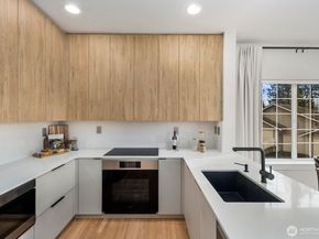 18638 NE 55th Way LL1863, Redmond WA 98052