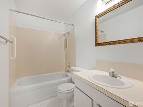 2301 NE 65th Street 406, Seattle WA 98115