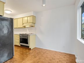 2301 NE 65th Street 406, Seattle WA 98115