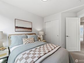 706 Newport Way NW, Issaquah WA 98027