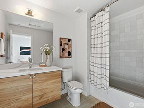 706 Newport Way NW, Issaquah WA 98027